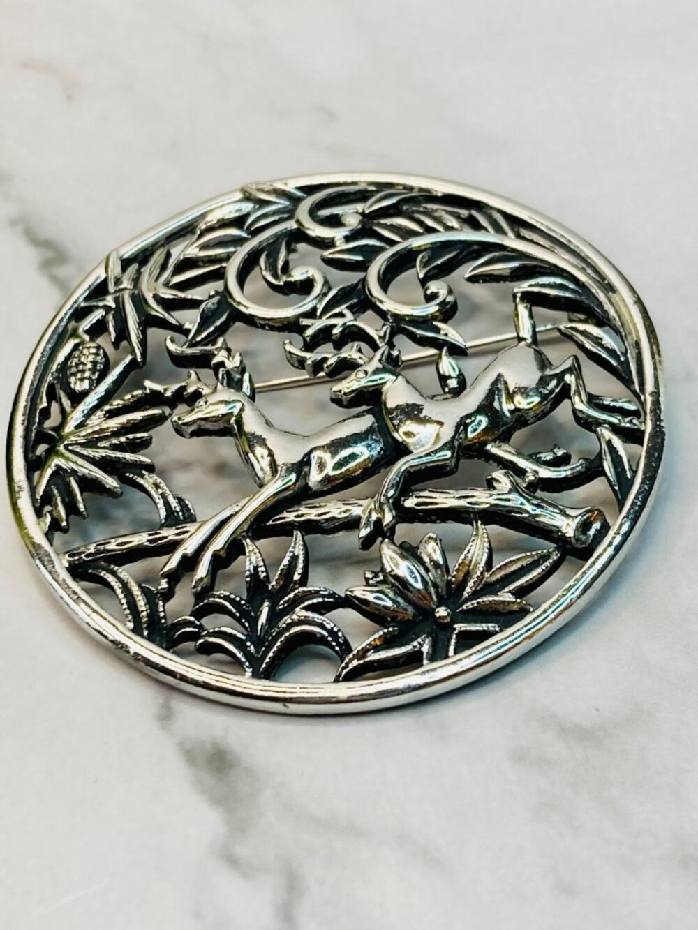 Vintage Sarah Coventry Silver-Tone Woodland Flight Brooch Pendant-27B